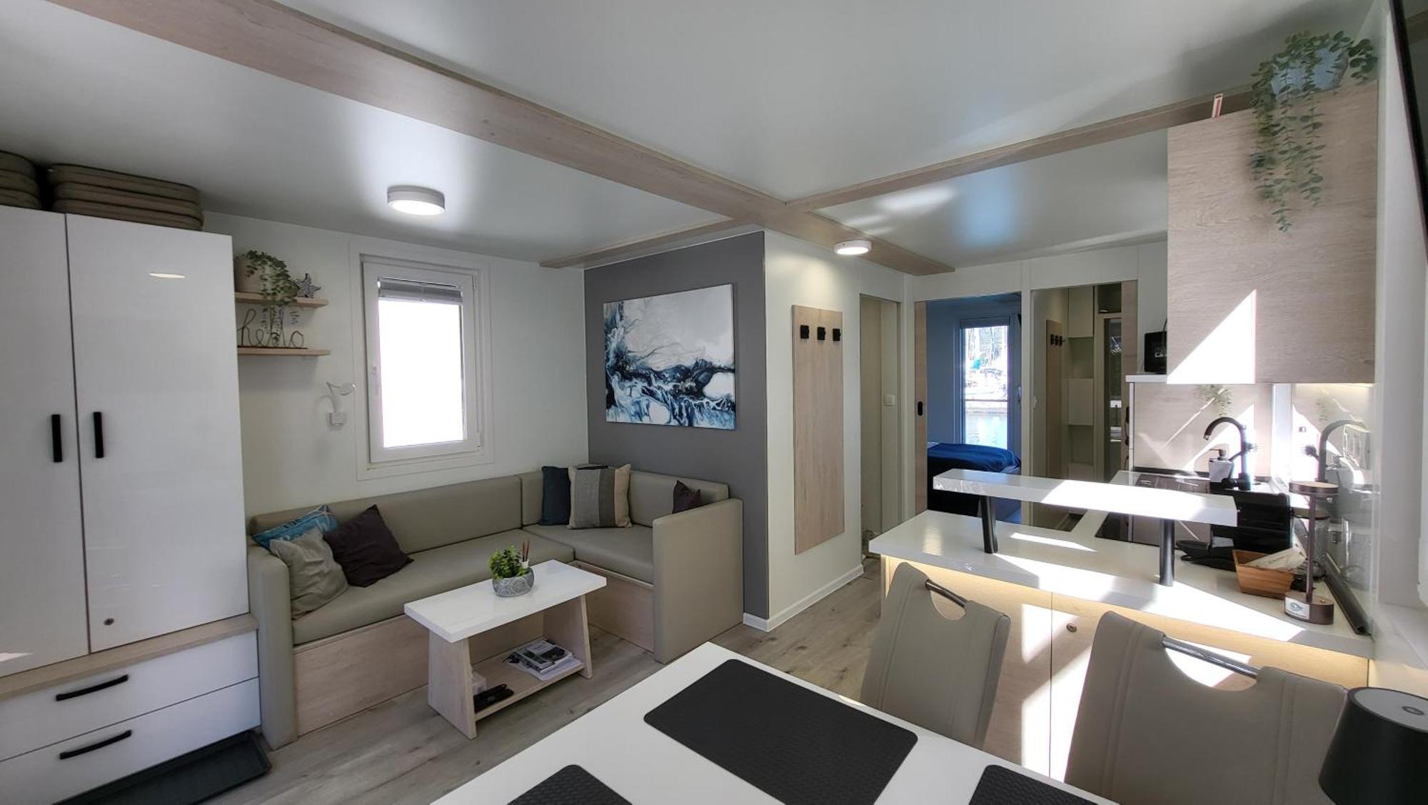 Floating House - Marina Pearl Apartment Порторож Екстериор снимка
