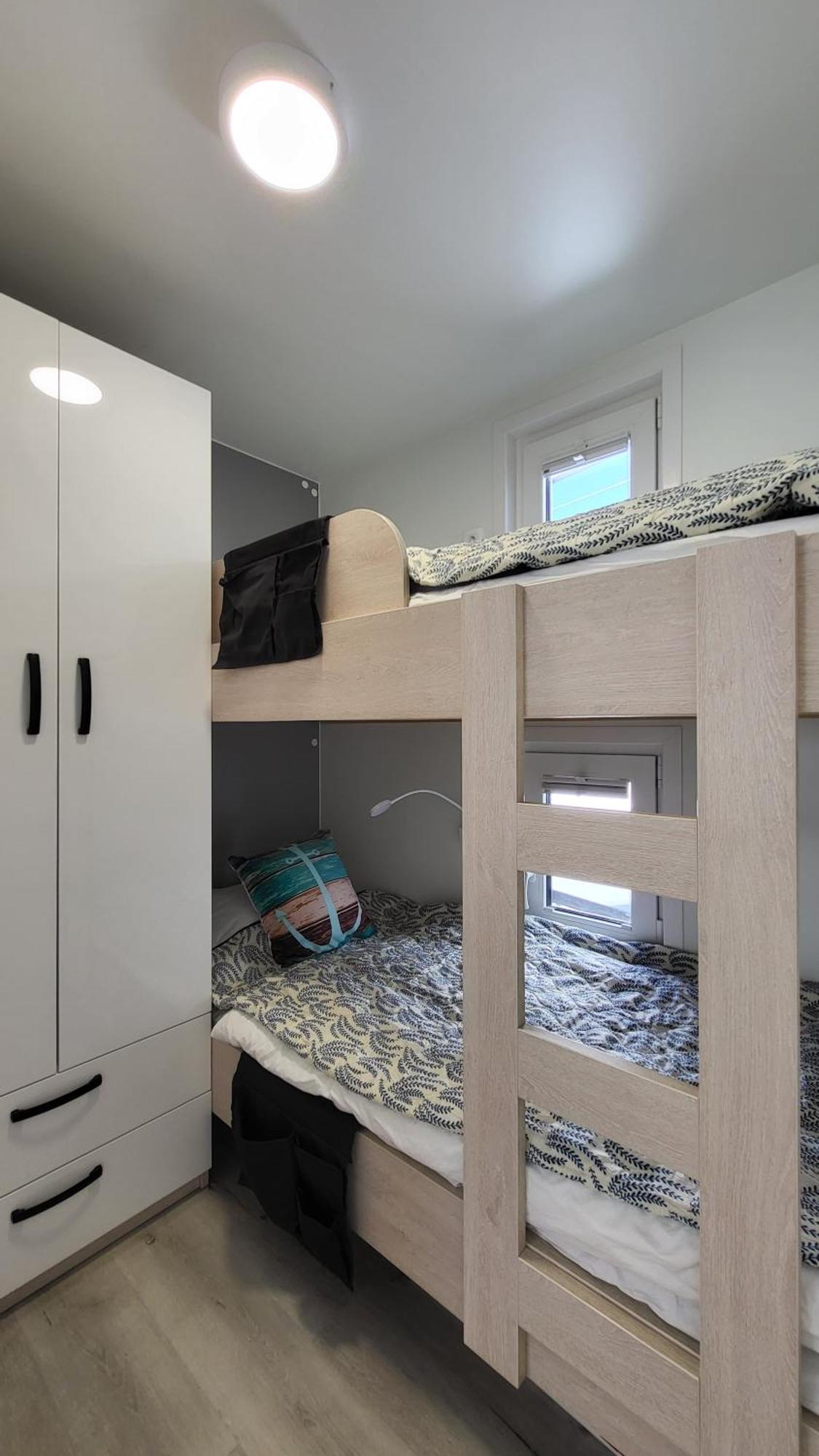 Floating House - Marina Pearl Apartment Порторож Екстериор снимка